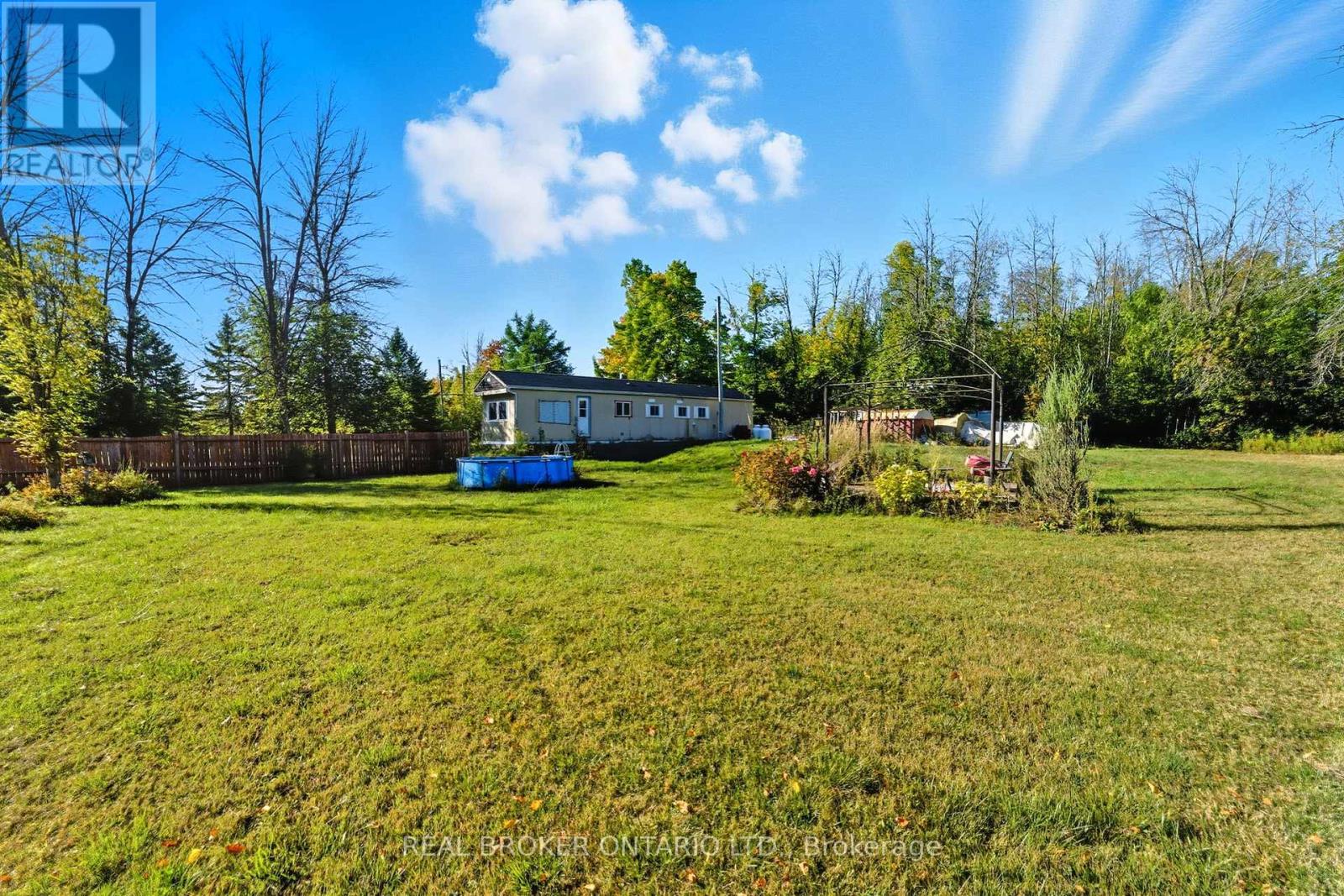 1011 Whitney Road, North Grenville, Ontario  K0G 1J0 - Photo 22 - X12409114