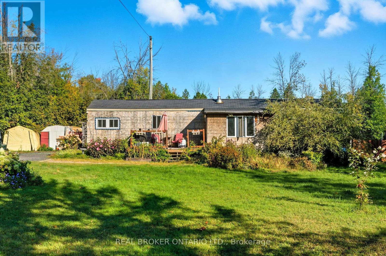 1011 Whitney Road, North Grenville, Ontario  K0G 1J0 - Photo 4 - X12409114