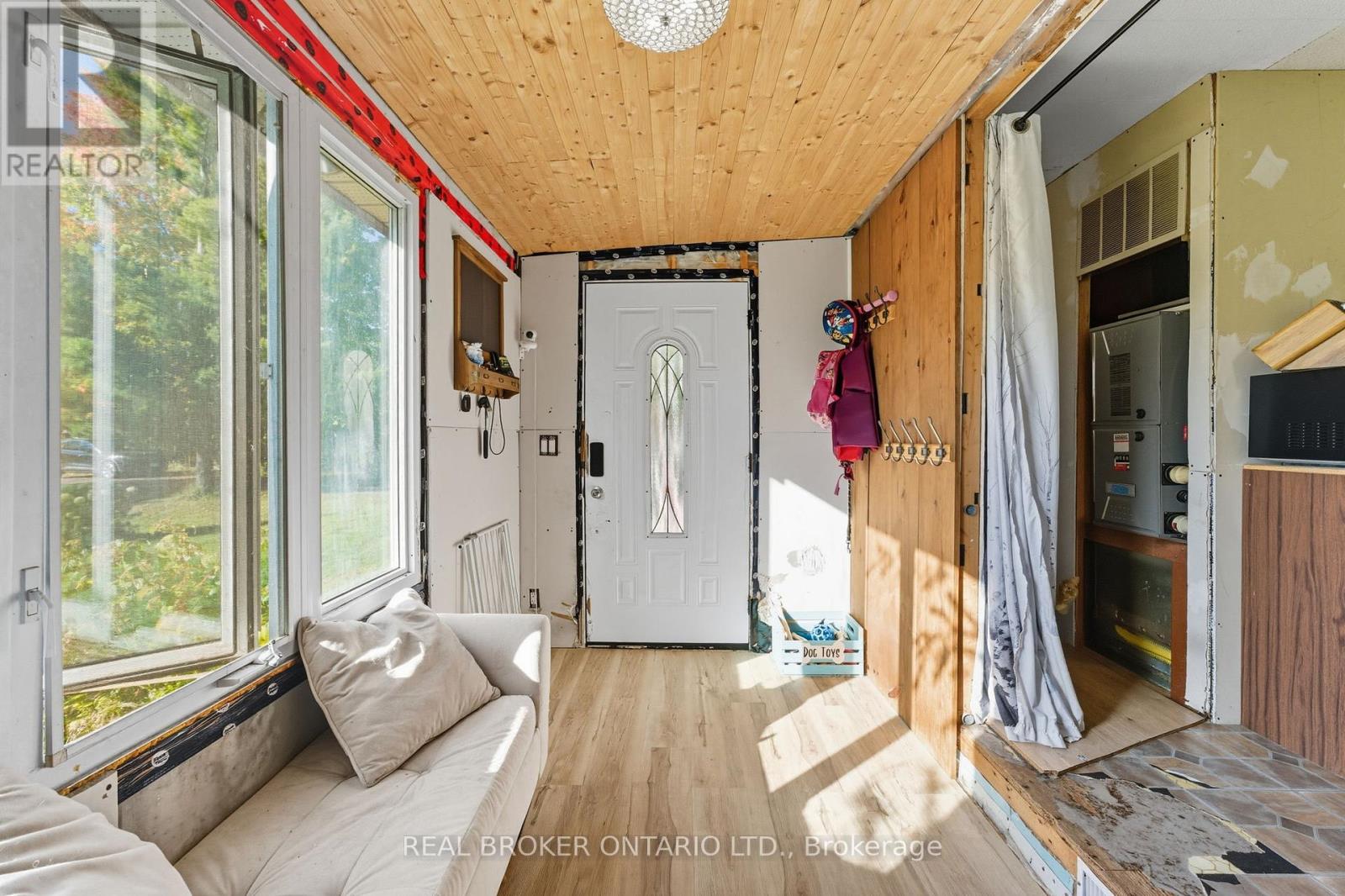 1011 Whitney Road, North Grenville, Ontario  K0G 1J0 - Photo 9 - X12409114