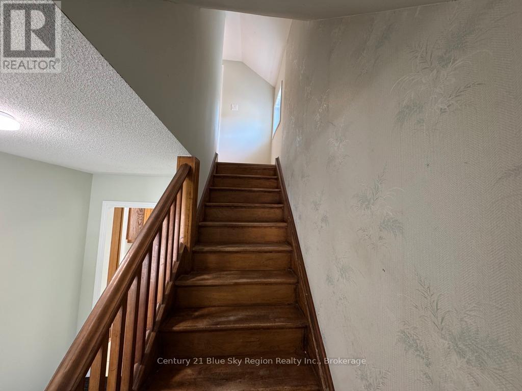 140 Fifth Avenue W, North Bay, Ontario  P1B 3N5 - Photo 10 - X12409022