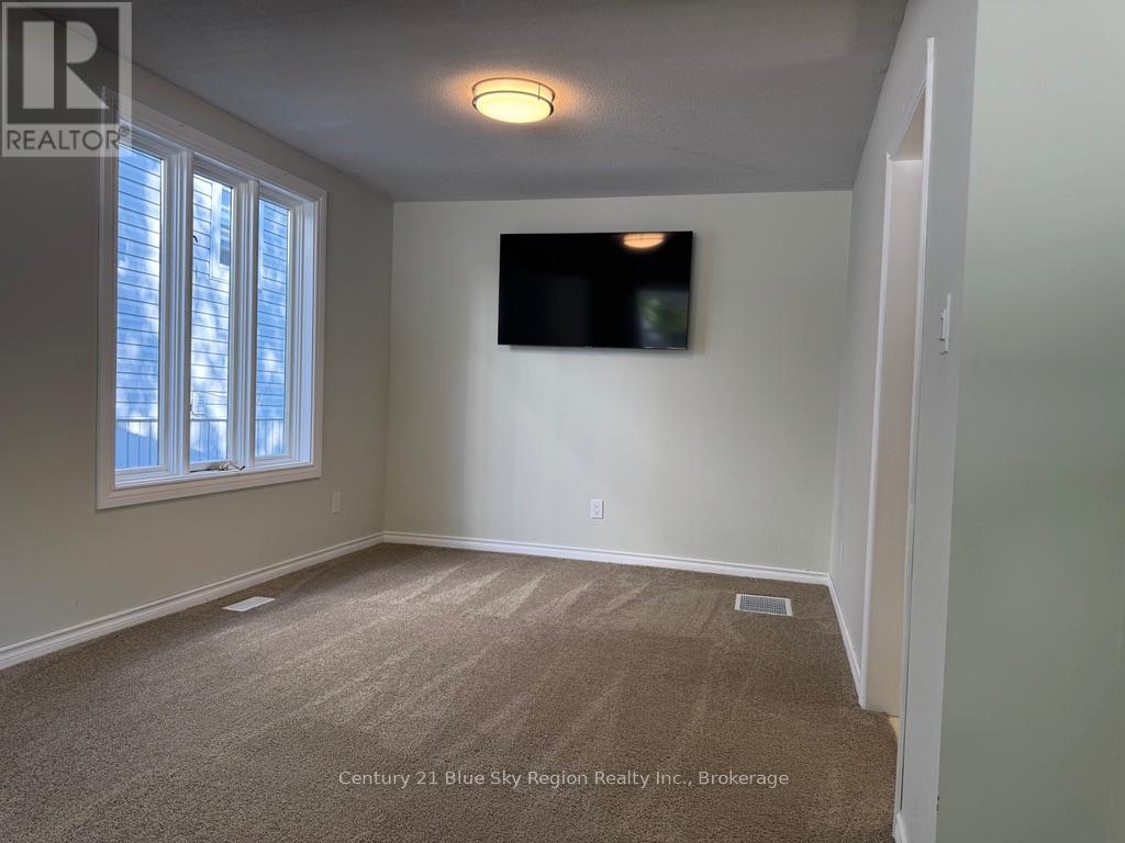 140 Fifth Avenue W, North Bay, Ontario  P1B 3N5 - Photo 7 - X12409022