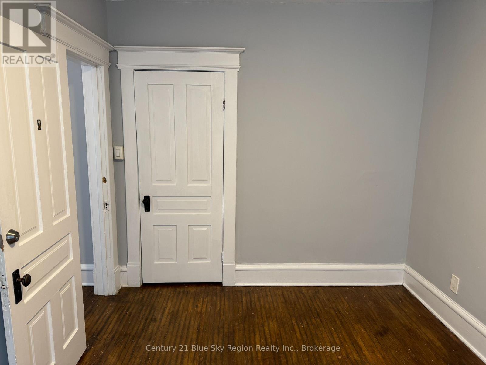 136 Second Avenue E, North Bay, Ontario  P1B 1L2 - Photo 14 - X12409067