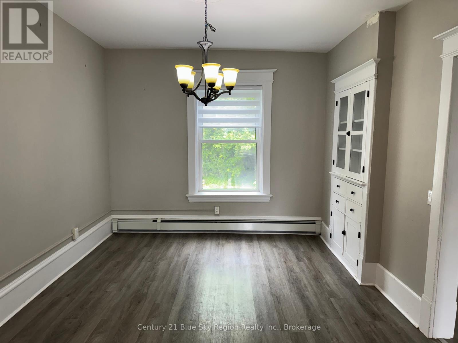 136 Second Avenue E, North Bay, Ontario  P1B 1L2 - Photo 8 - X12409067