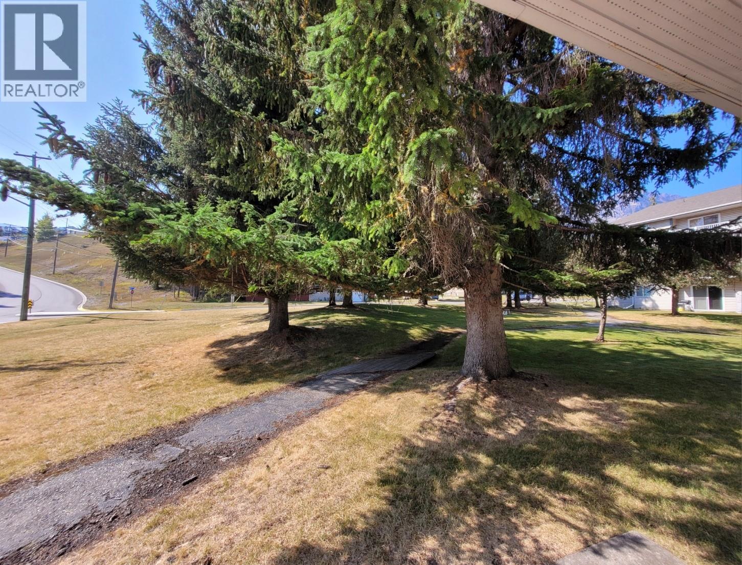 501 Elk Street Unit# 114, Elkford, British Columbia  V0B 1H0 - Photo 3 - 10363247