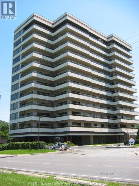 MLS# 25023688: 5151 RIVERSIDE Drive Unit# 905, Windsor, Canada