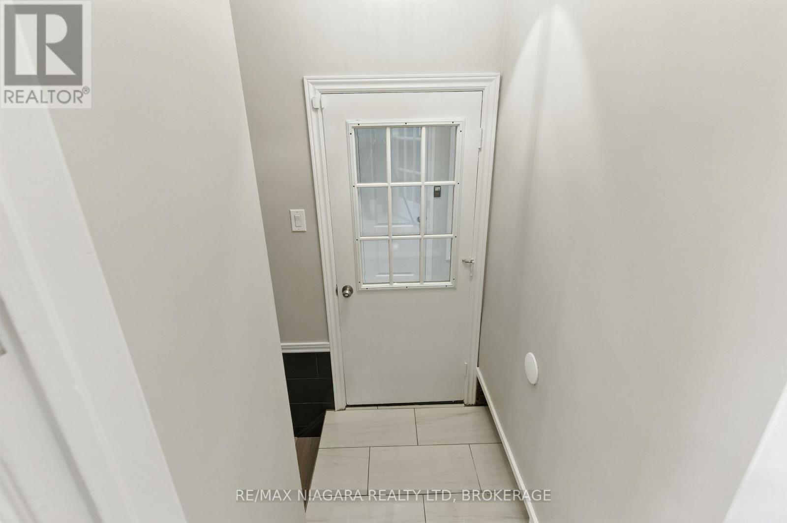 6775 Joyce Avenue, Niagara Falls, Ontario  L2G 4R6 - Photo 13 - X12409010