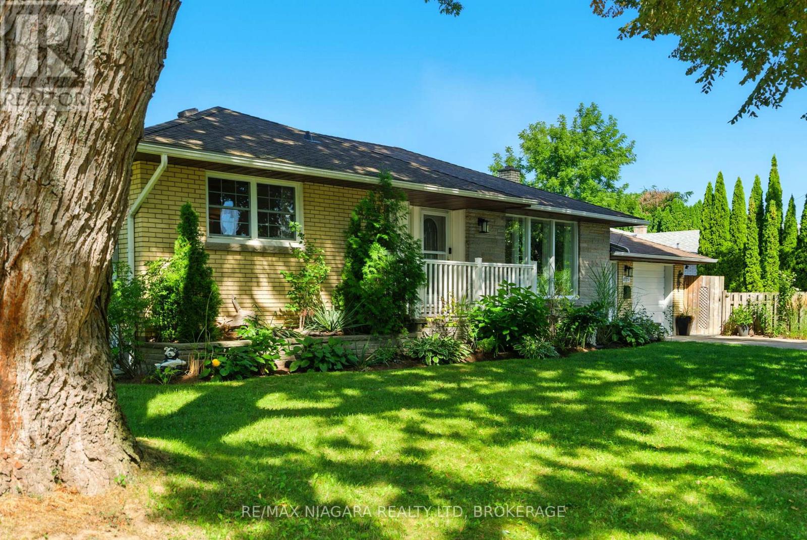 6775 Joyce Avenue, Niagara Falls, Ontario  L2G 4R6 - Photo 2 - X12409010