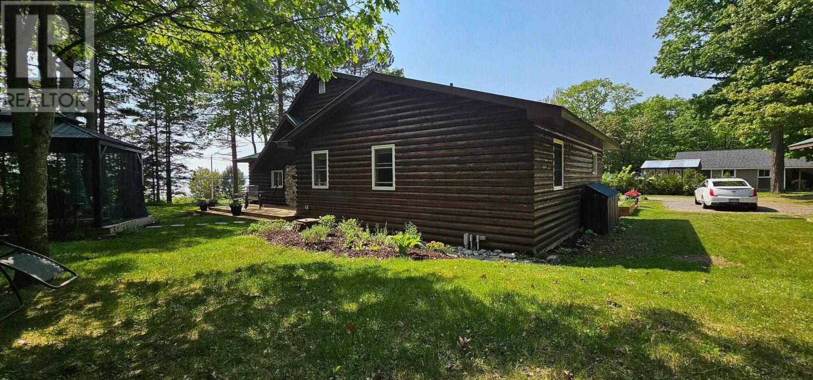 10366 Highway 17 N, Batchawana, Ontario  P0S 1A0 - Photo 10 - SM252663