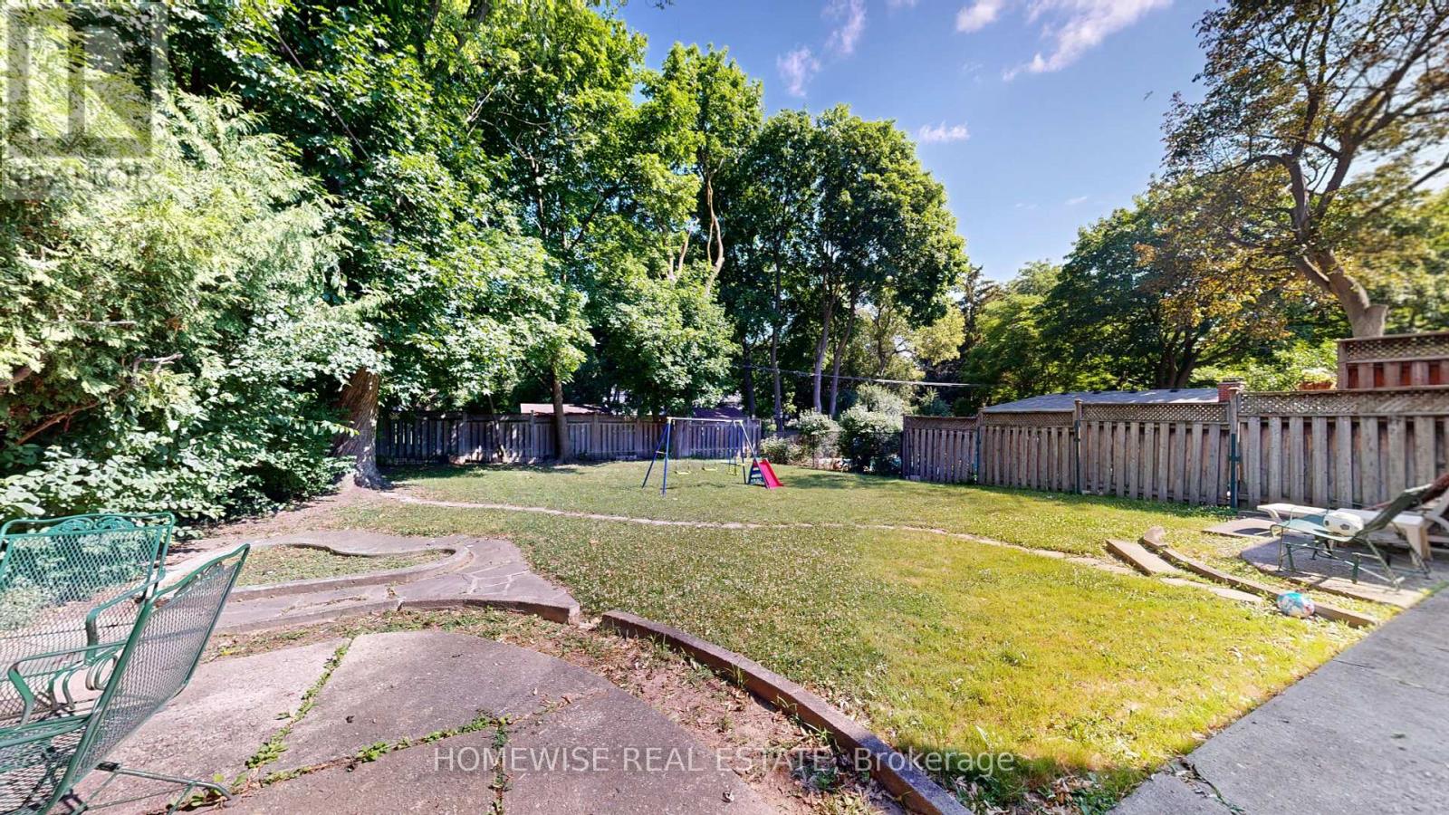 142 Betty Ann Drive, Toronto, Ontario  M2N 1X4 - Photo 18 - C12408809