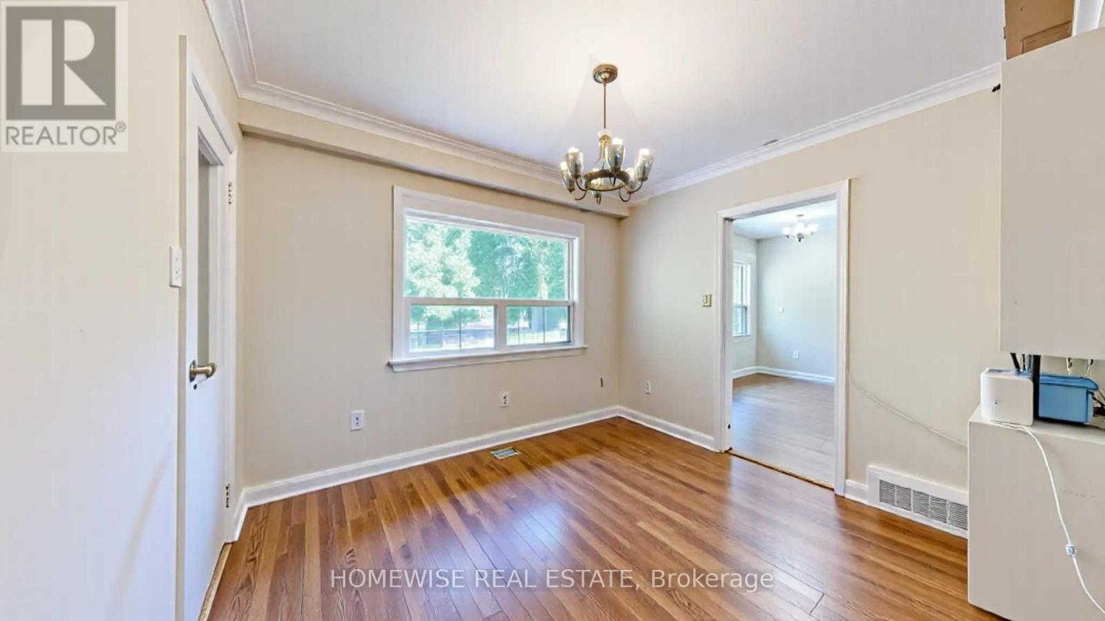 142 Betty Ann Drive, Toronto, Ontario  M2N 1X4 - Photo 4 - C12408809