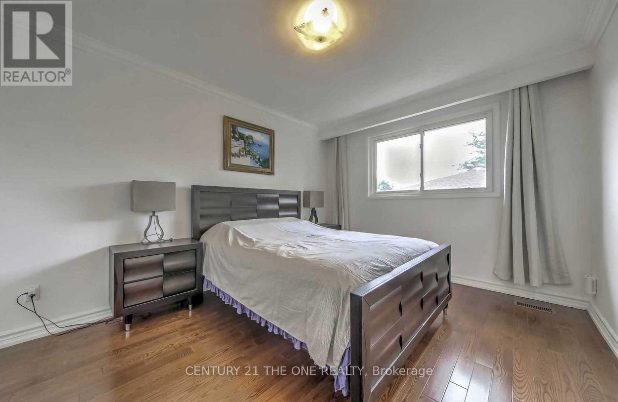 45 Greyhound Drive, Toronto, Ontario  M2H 1K2 - Photo 12 - C12408825