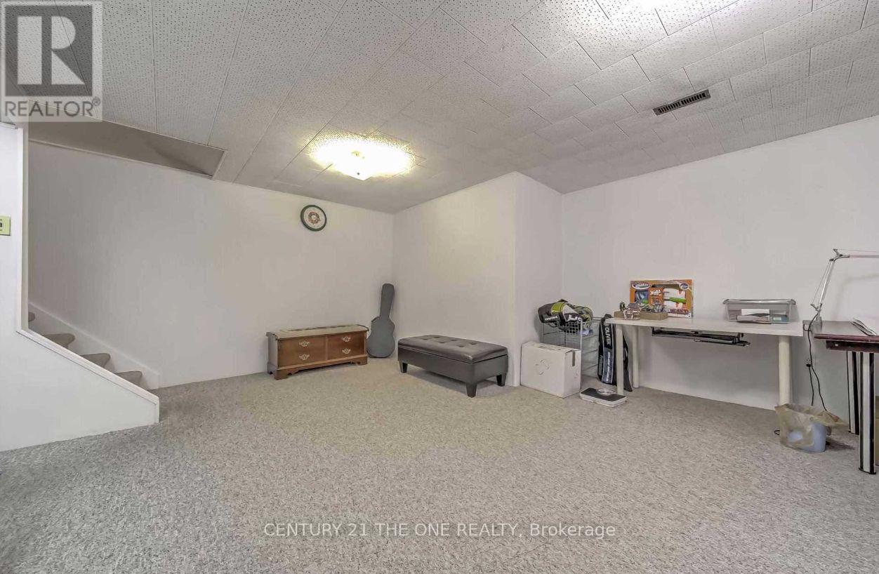 45 Greyhound Drive, Toronto, Ontario  M2H 1K2 - Photo 15 - C12408825