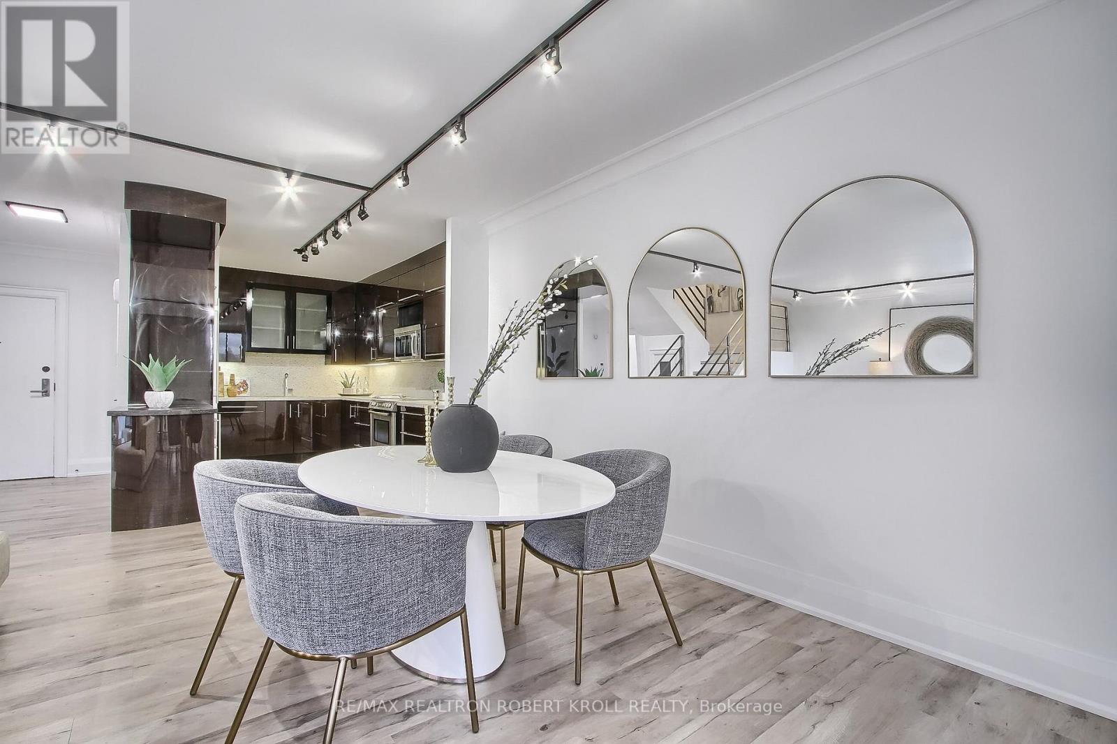 406 - 55a Avenue Road, Toronto, Ontario  M5R 2G3 - Photo 15 - C12408860