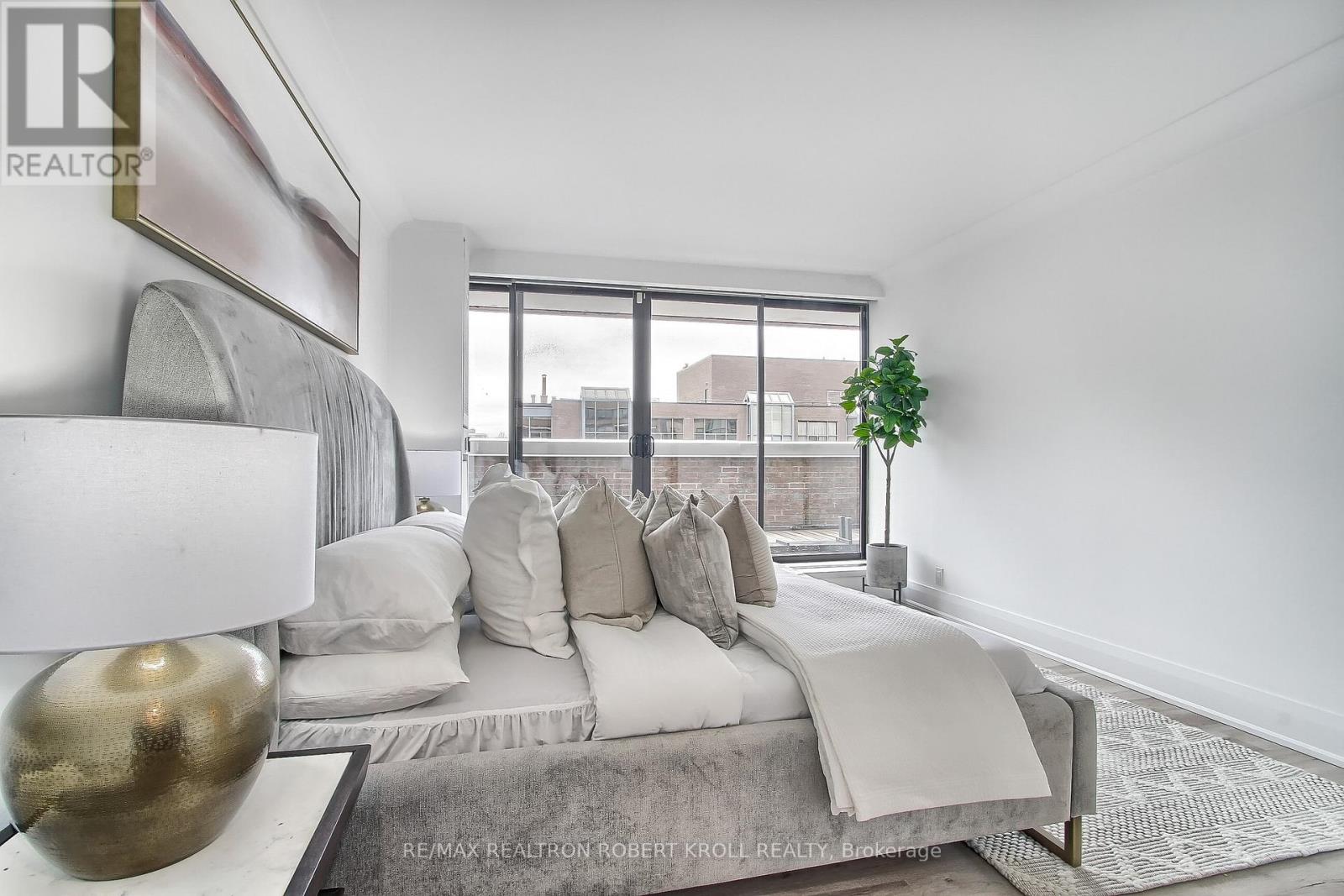 406 - 55a Avenue Road, Toronto, Ontario  M5R 2G3 - Photo 28 - C12408860