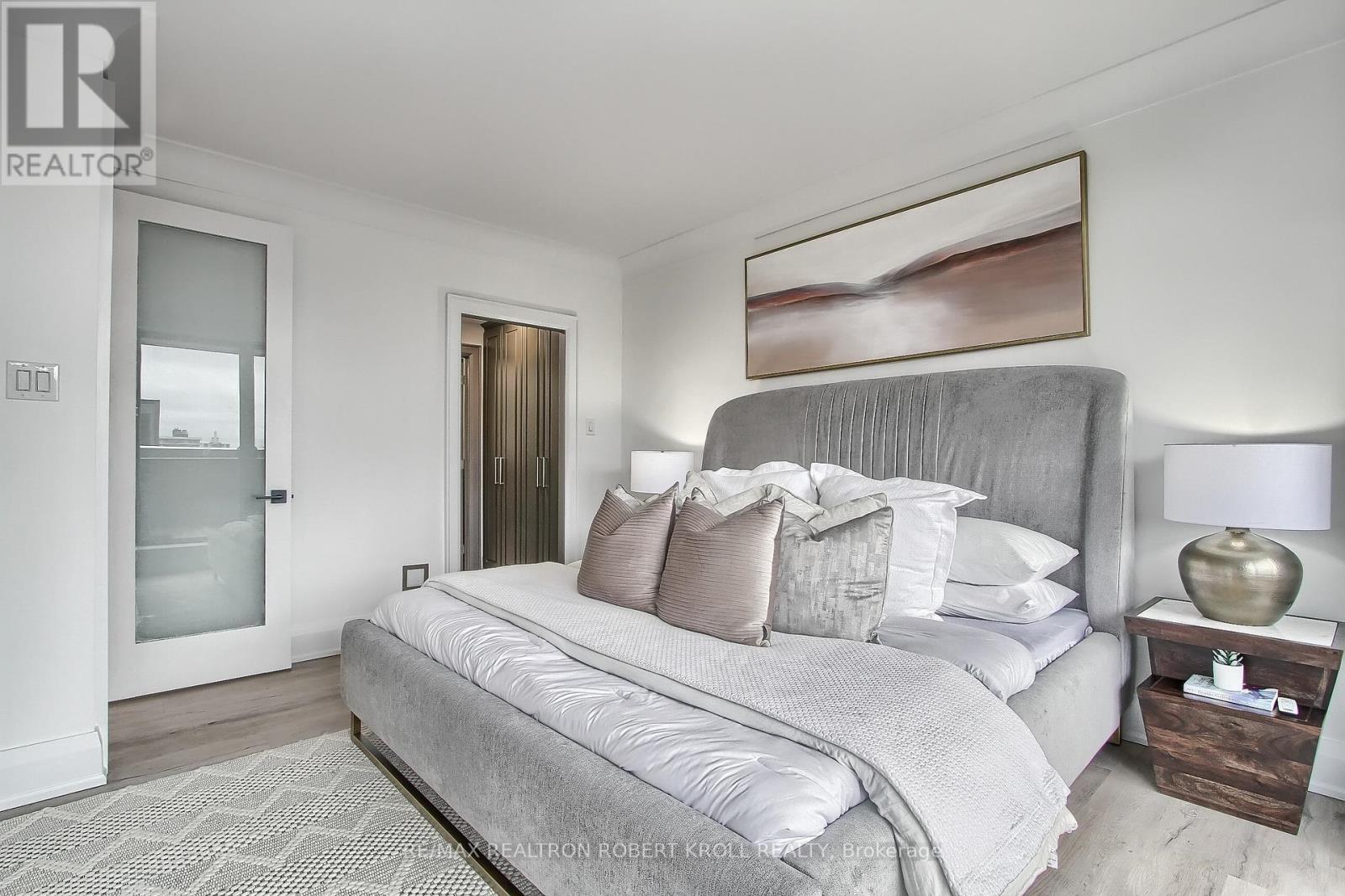 406 - 55a Avenue Road, Toronto, Ontario  M5R 2G3 - Photo 30 - C12408860