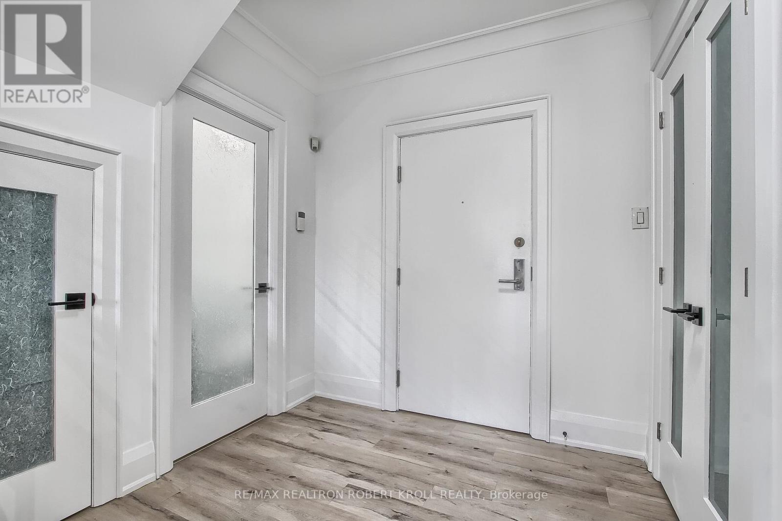 406 - 55a Avenue Road, Toronto, Ontario  M5R 2G3 - Photo 7 - C12408860
