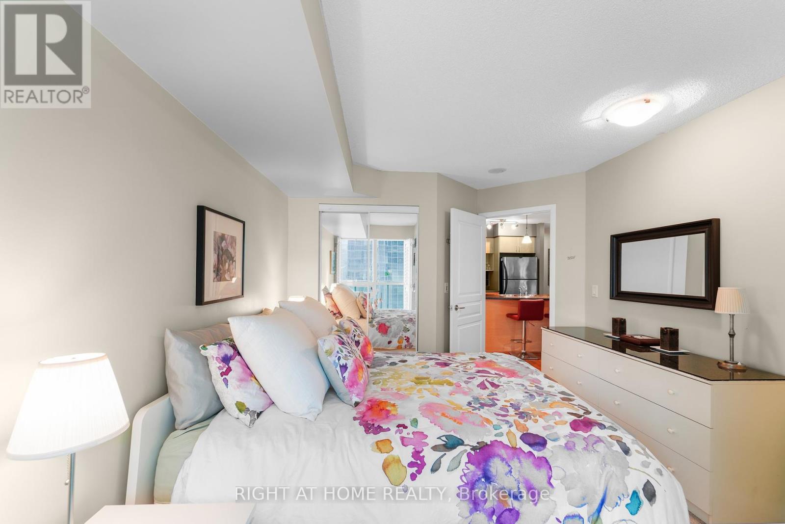 2315 - 18 Yonge Street, Toronto, Ontario  M5E 1Z8 - Photo 18 - C12408864