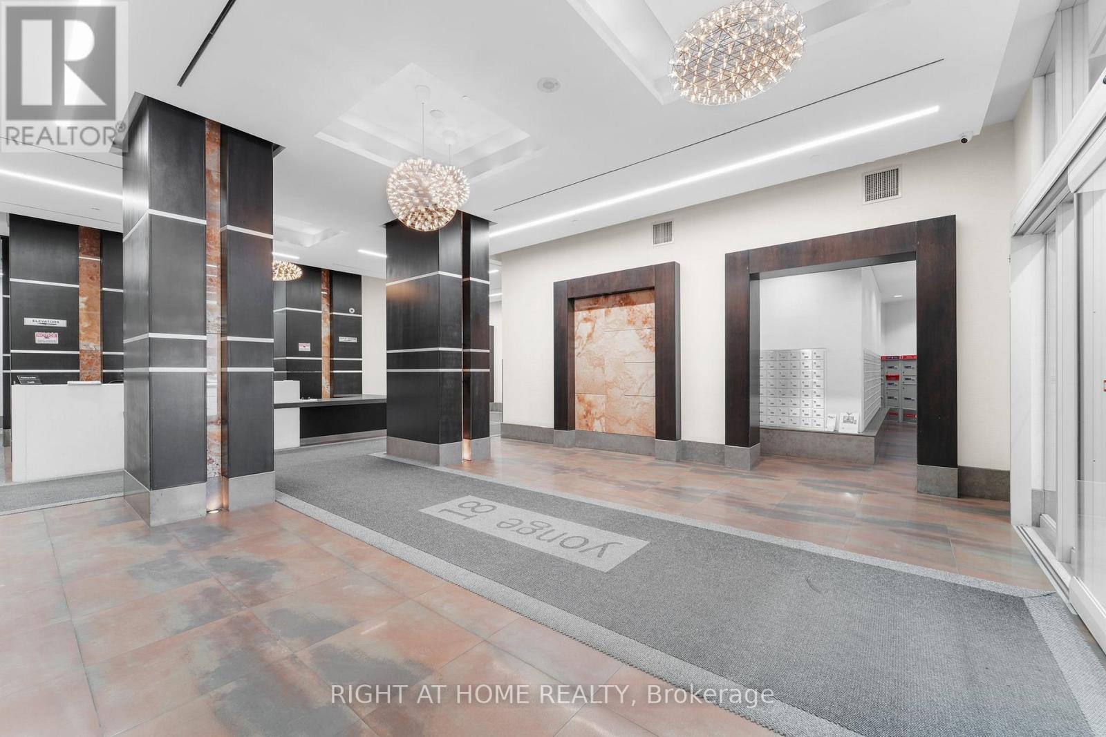 2315 - 18 Yonge Street, Toronto, Ontario  M5E 1Z8 - Photo 5 - C12408864