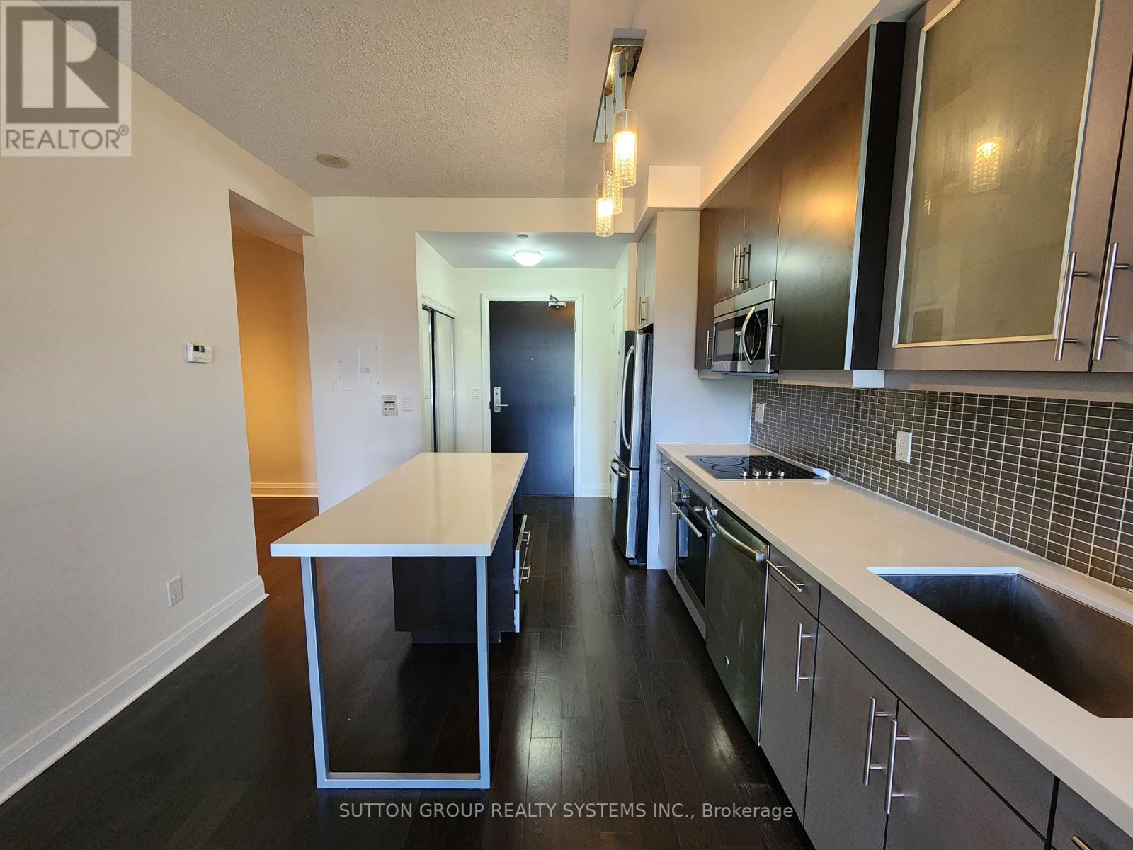 215 - 399 Spring Garden Avenue, Toronto, Ontario  M2N 3H6 - Photo 7 - C12408888