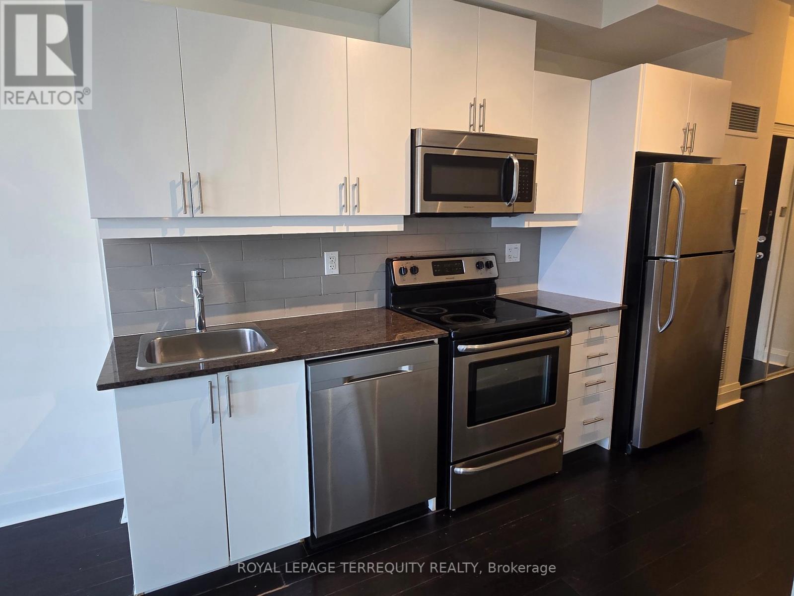 601 - 17 Kenaston Gardens, Toronto, Ontario  M2K 0B9 - Photo 10 - C12408891