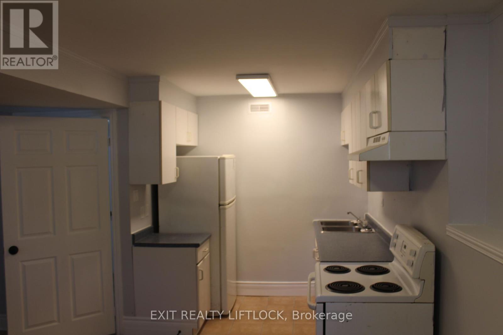 166 Stewart Street, Peterborough, Ontario  K9J 3M5 - Photo 14 - X12408920