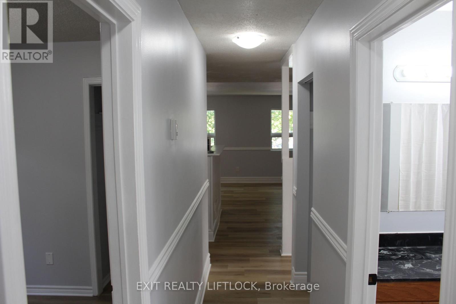 166 Stewart Street, Peterborough, Ontario  K9J 3M5 - Photo 8 - X12408920