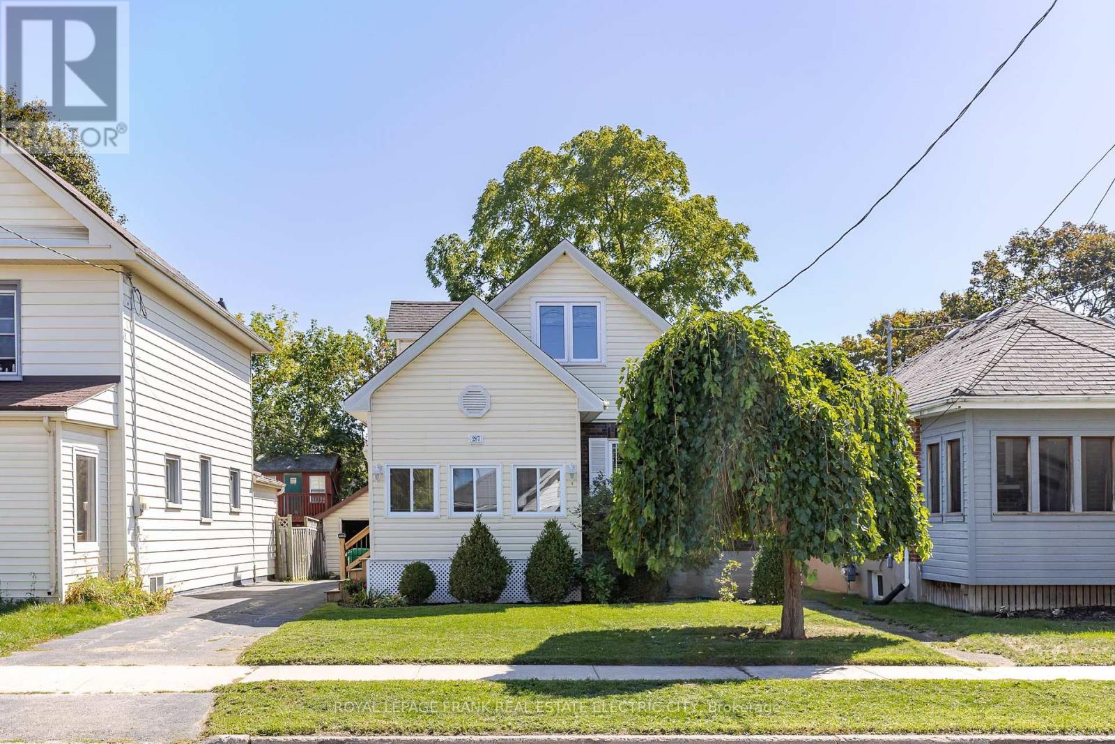 287 Mcgill Street, Peterborough, Ontario  K9J 1W4 - Photo 2 - X12409049
