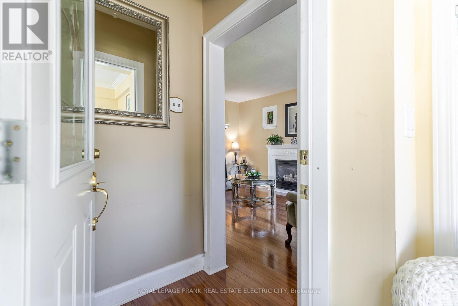287 Mcgill Street, Peterborough, Ontario  K9J 1W4 - Photo 6 - X12409049