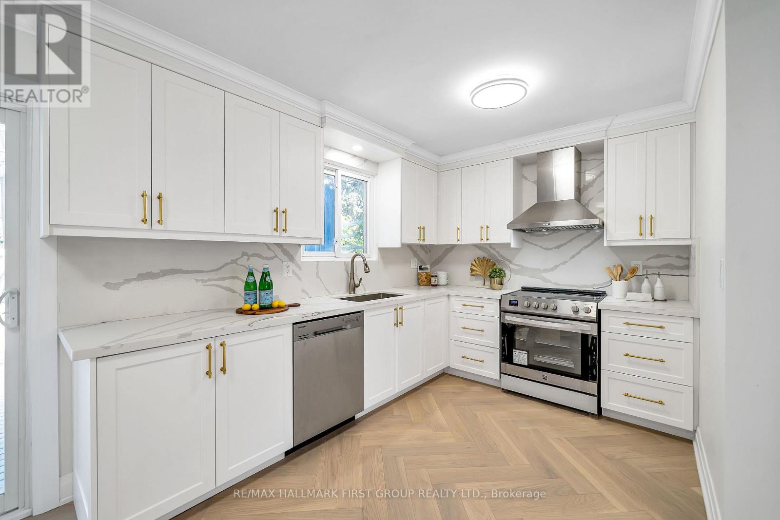 195 Castlebar Crescent, Oshawa (Vanier), Ontario  L1J 7B3 - Photo 12 - E12408837