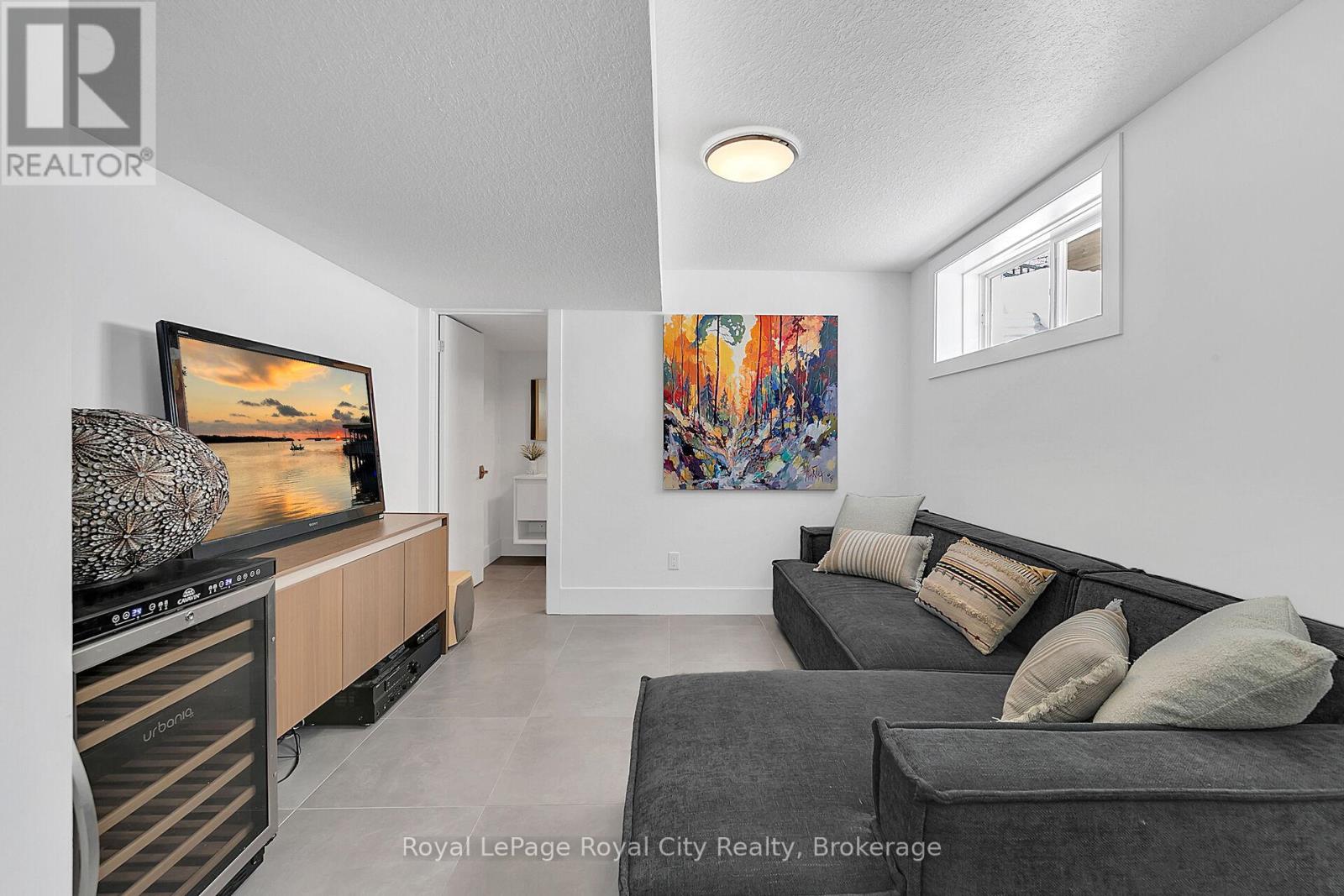 303 Gosling Gardens, Guelph (Clairfields/hanlon Business Park), Ontario  N1L 0M1 - Photo 48 - X12409132