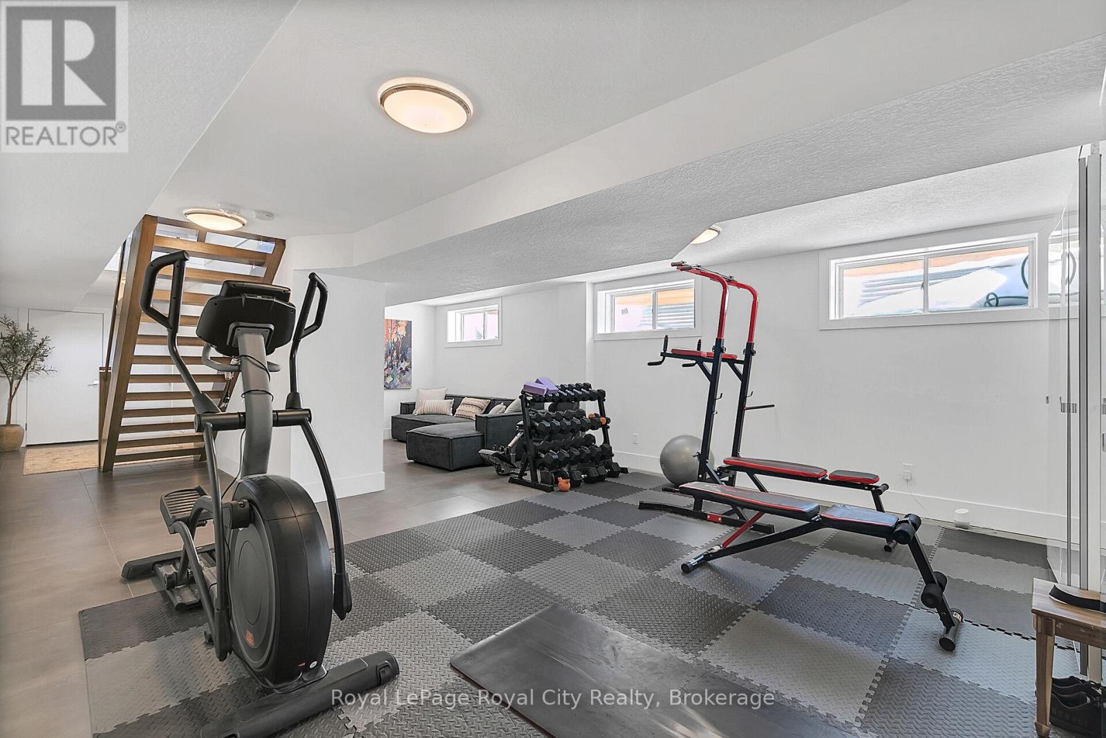 303 Gosling Gardens, Guelph (Clairfields/hanlon Business Park), Ontario  N1L 0M1 - Photo 47 - X12409132