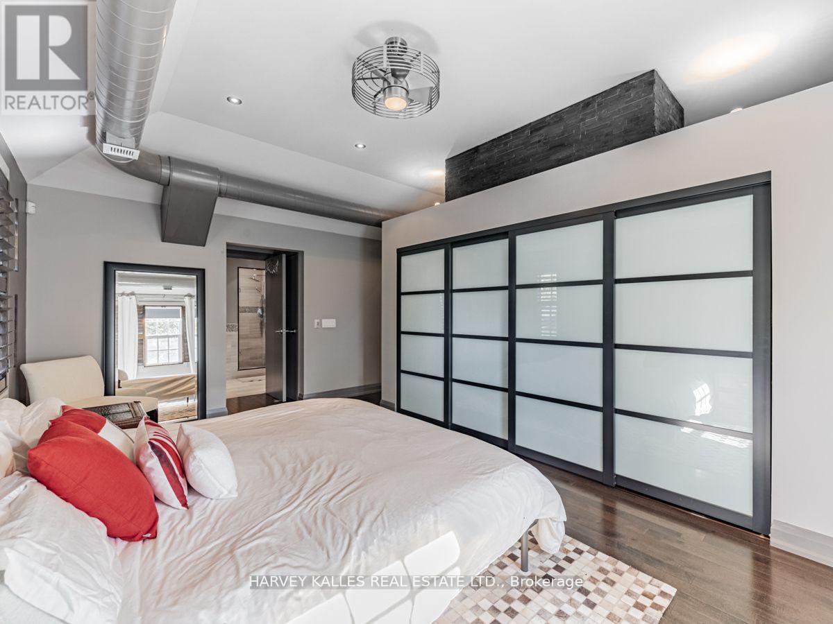 80 Centre Street, Vaughan, Ontario  L4J 1E9 - Photo 14 - N12408820