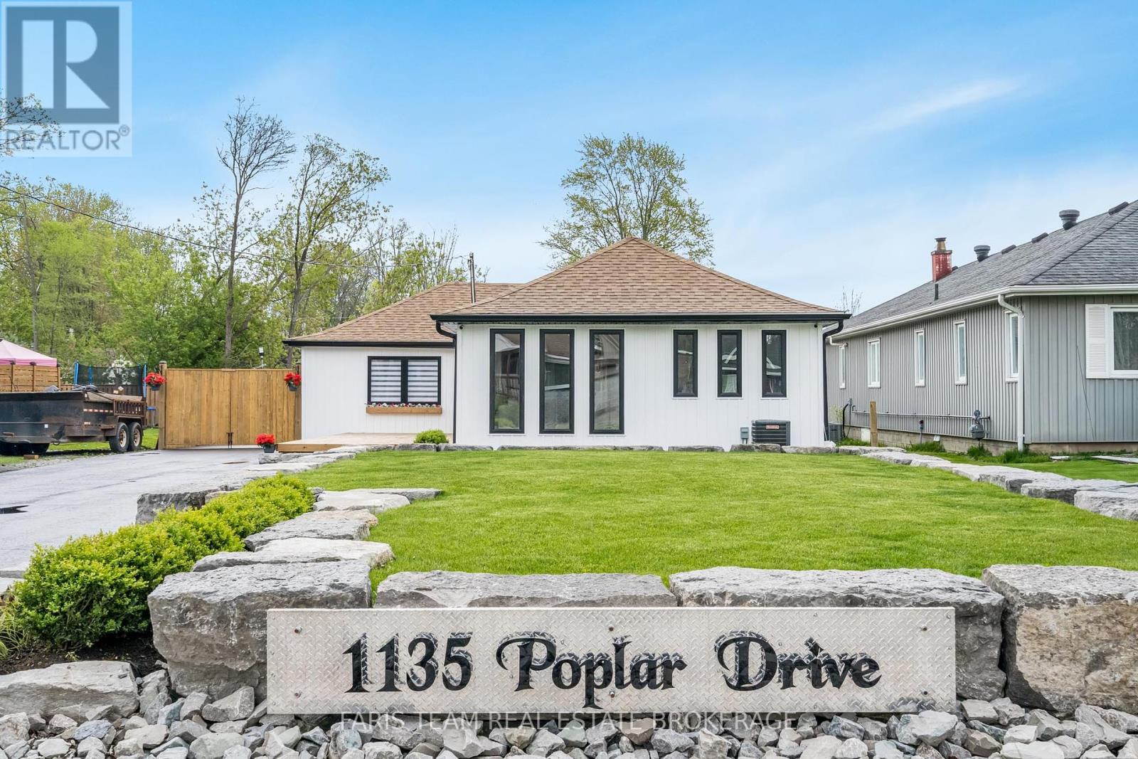 Property at 1135 POPLAR DRIVE image 4