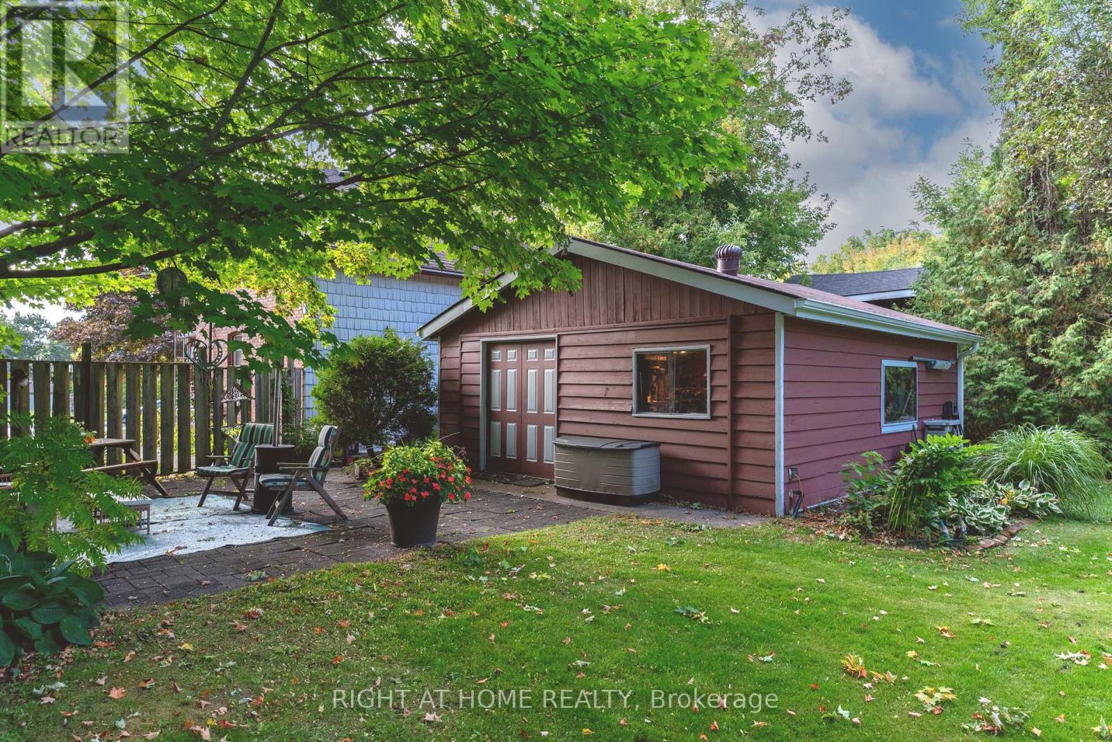 220 Barrie Street, Essa (Thornton), Ontario  L0L 2N0 - Photo 24 - N12408844