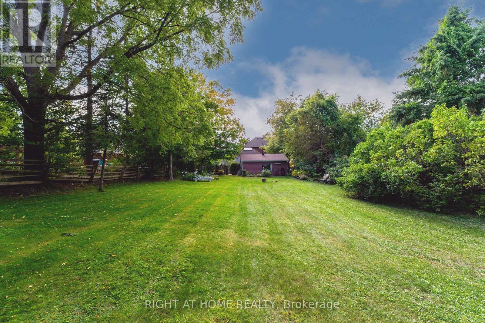 220 Barrie Street, Essa (Thornton), Ontario  L0L 2N0 - Photo 26 - N12408844