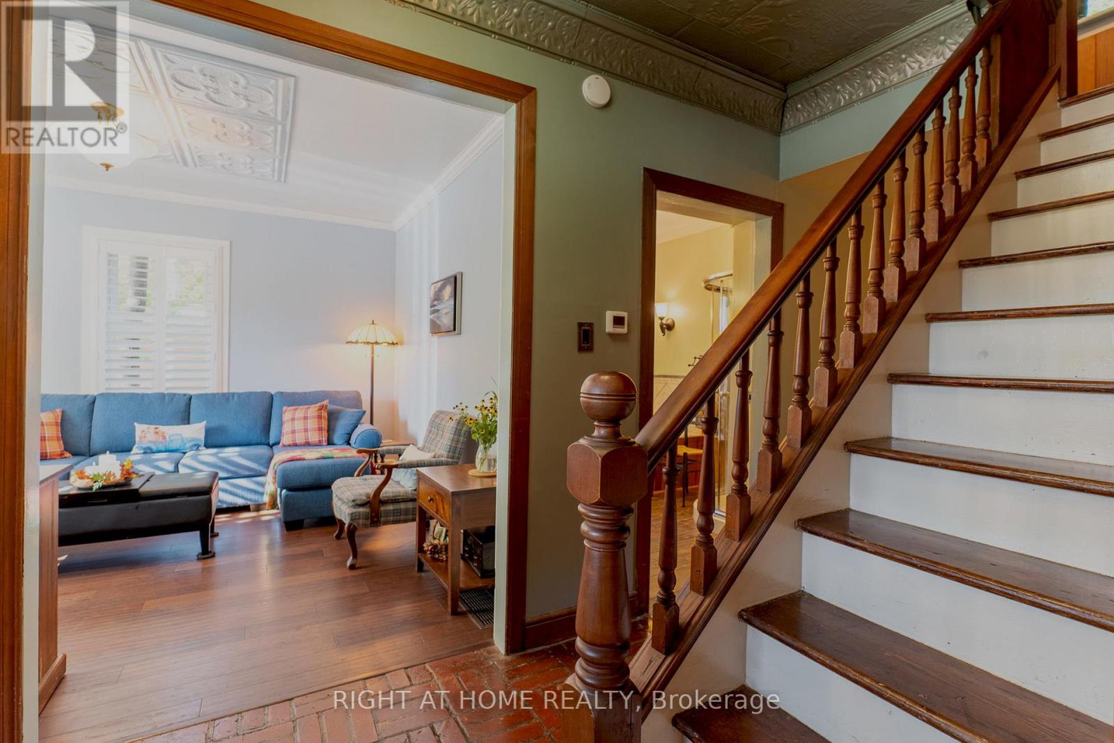 220 Barrie Street, Essa (Thornton), Ontario  L0L 2N0 - Photo 6 - N12408844