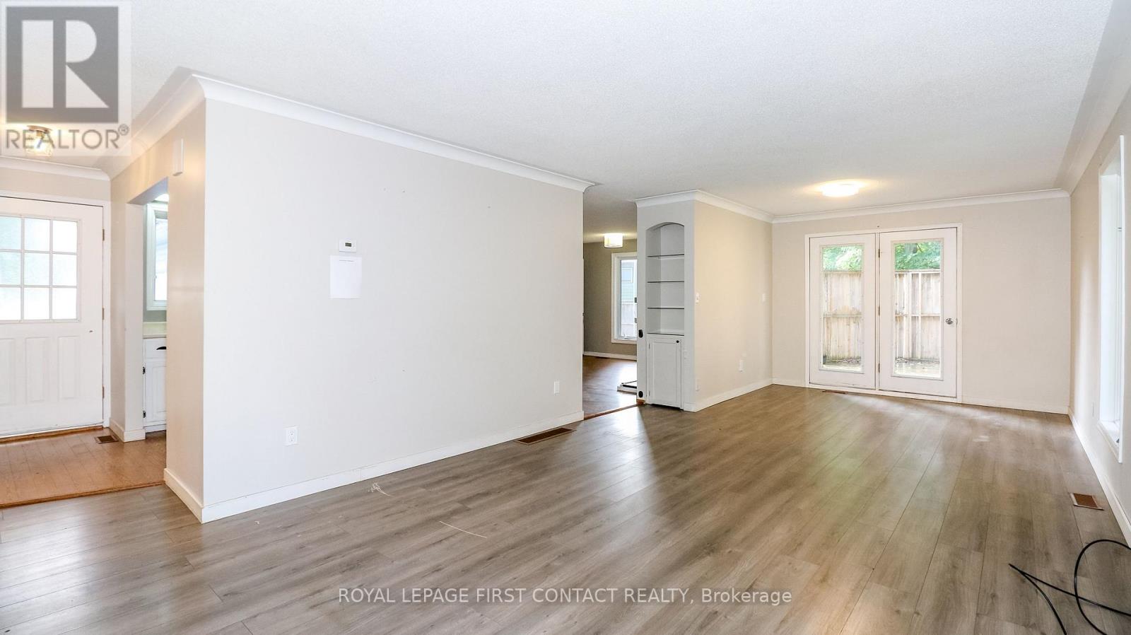 24 Howard Avenue, Tiny, Ontario  L0L 2T0 - Photo 13 - S12408791