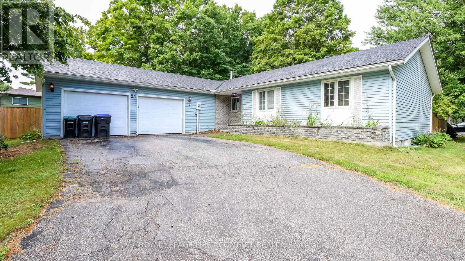 24 Howard Avenue, Tiny, Ontario  L0L 2T0 - Photo 2 - S12408791