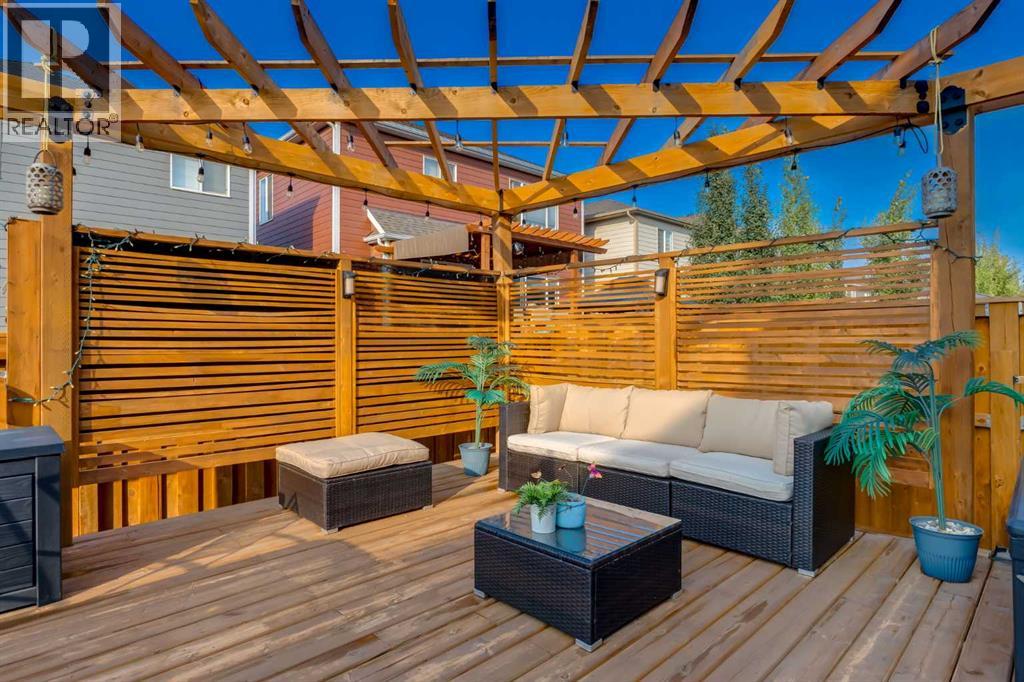 68 Yorkstone Grove Sw, Calgary, Alberta  T2X 4K6 - Photo 3 - A2257472