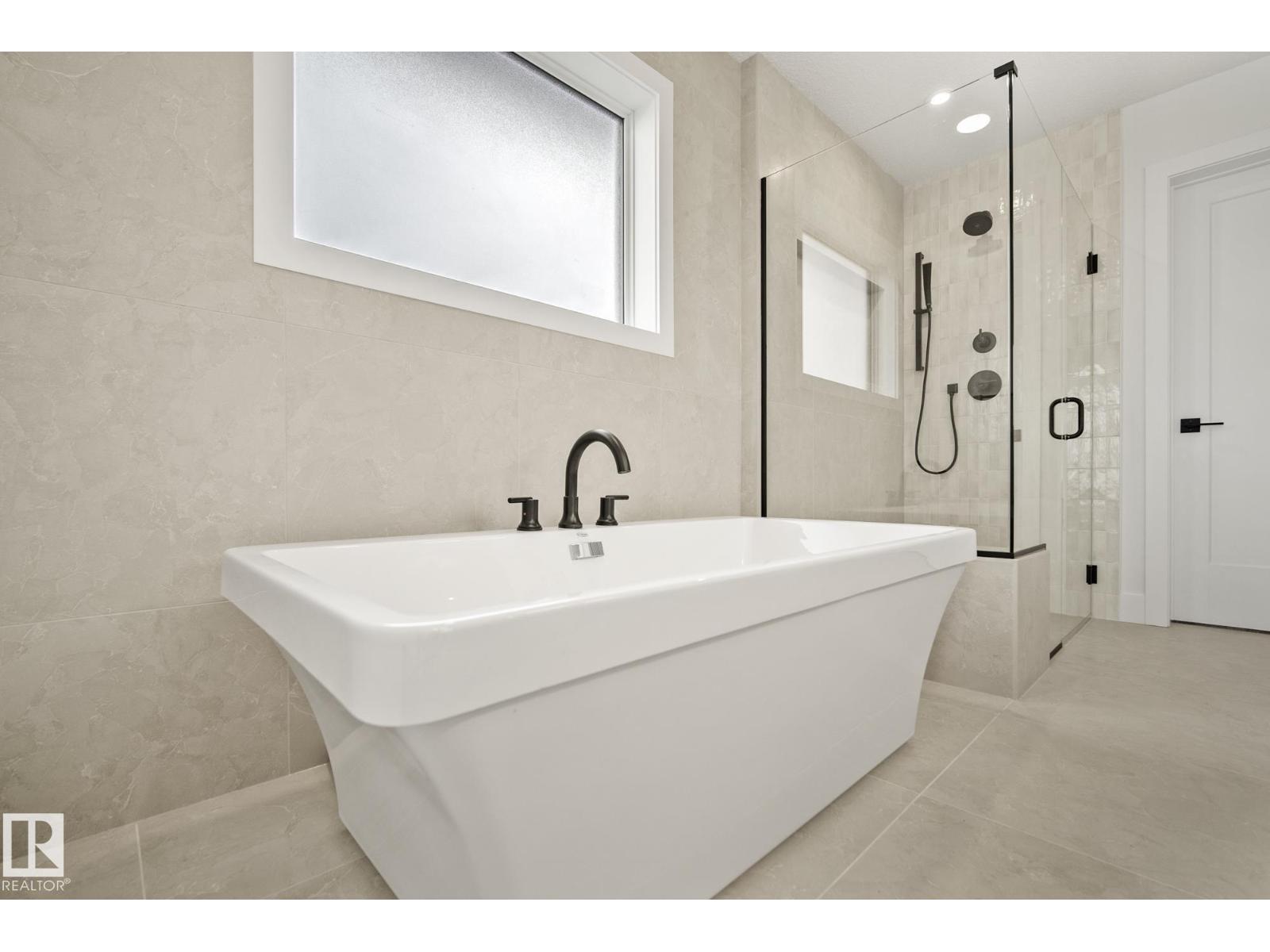 7095 Kiviaq Cr Sw, Edmonton, Alberta  T6W 5N7 - Photo 38 - E4458097
