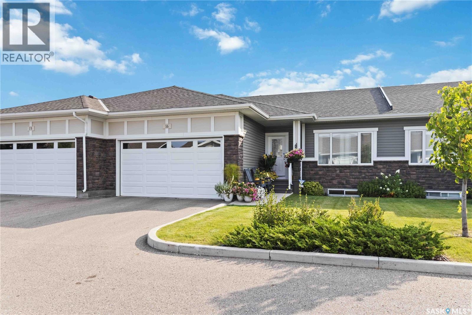 16 3210 11th Street W, Saskatoon, Saskatchewan  S7M 5Y3 - Photo 2 - SK018526