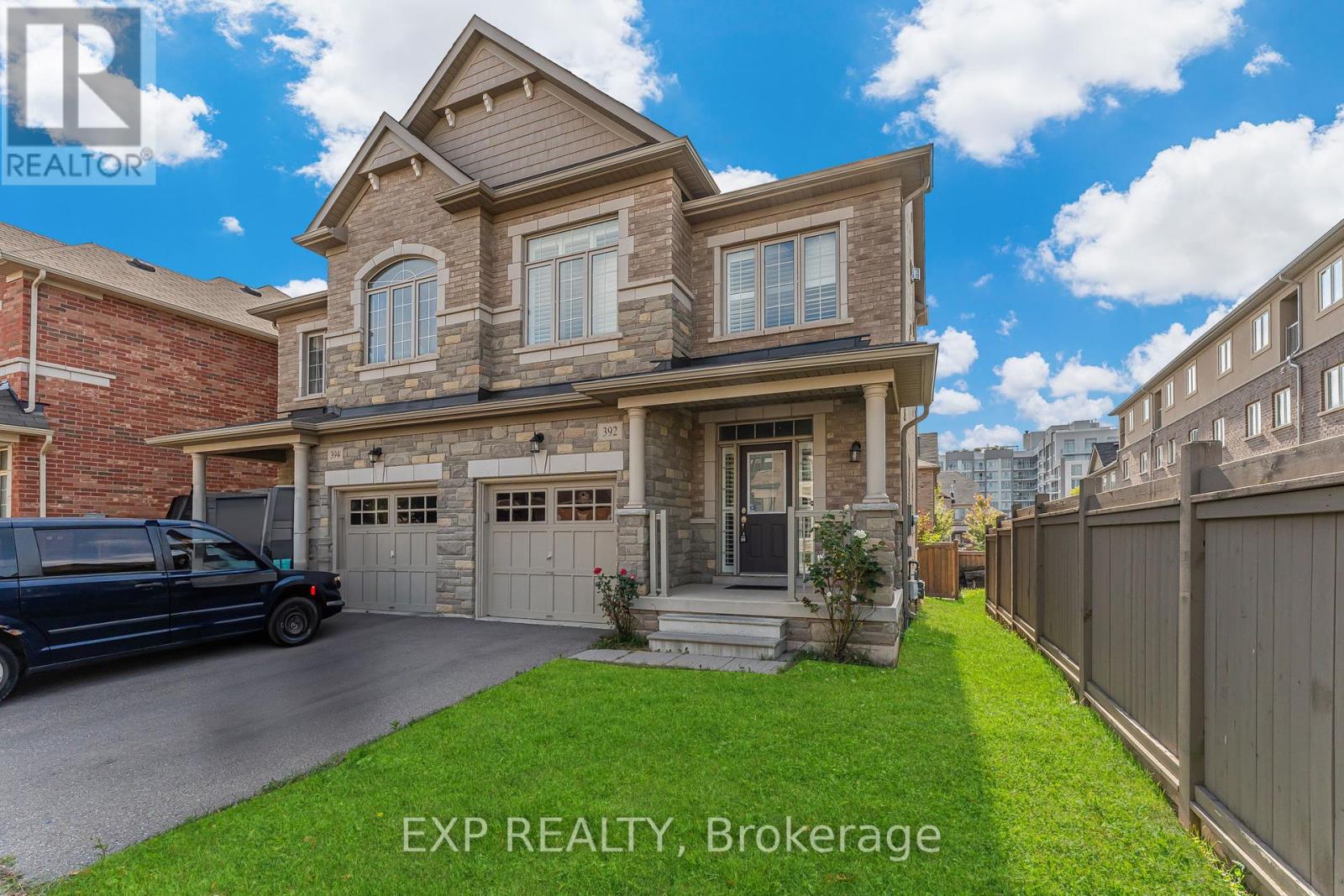 392 Grindstone Trail, Oakville, Ontario  L6H 0S1 - Photo 1 - W12408801