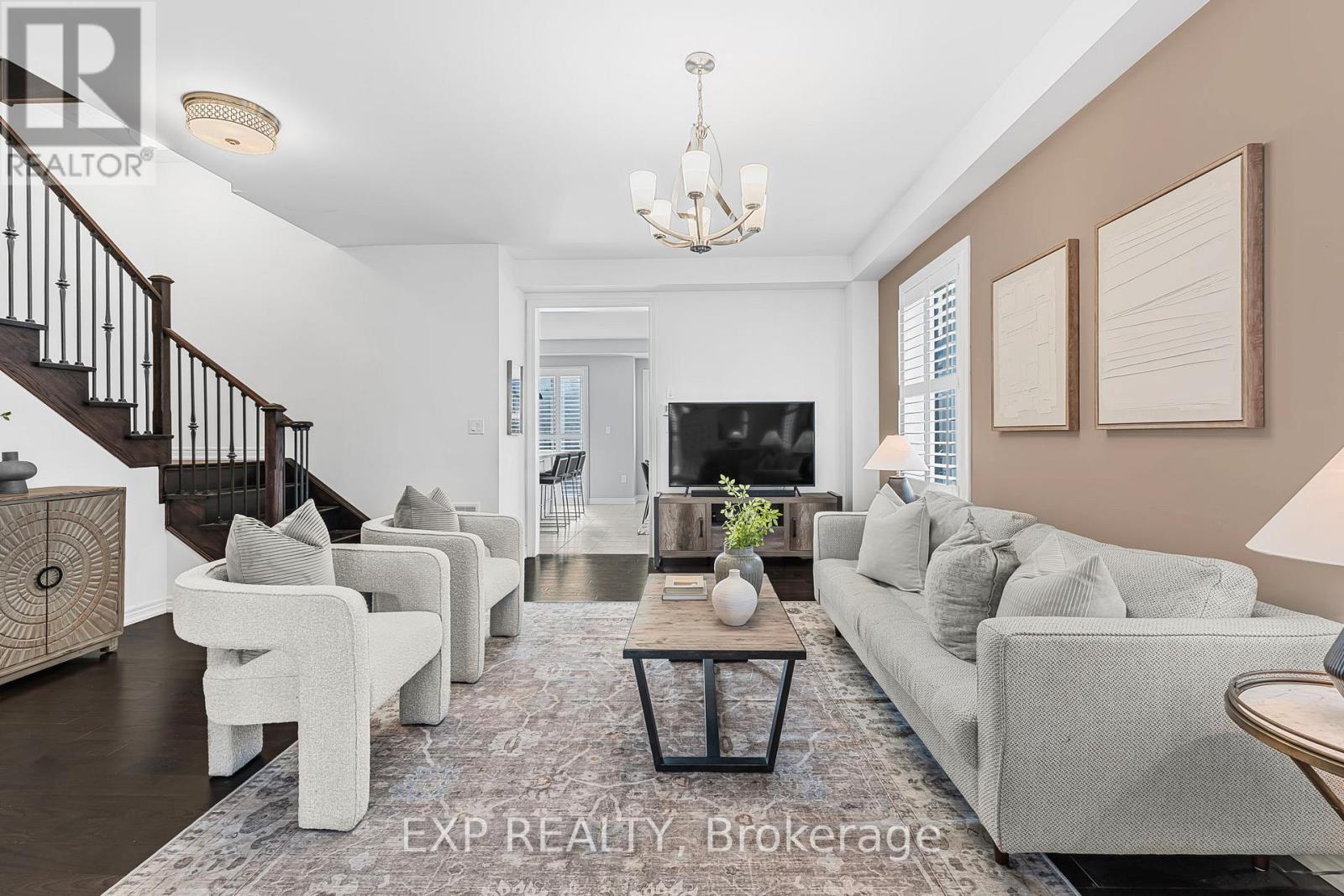 392 Grindstone Trail, Oakville, Ontario  L6H 0S1 - Photo 4 - W12408801