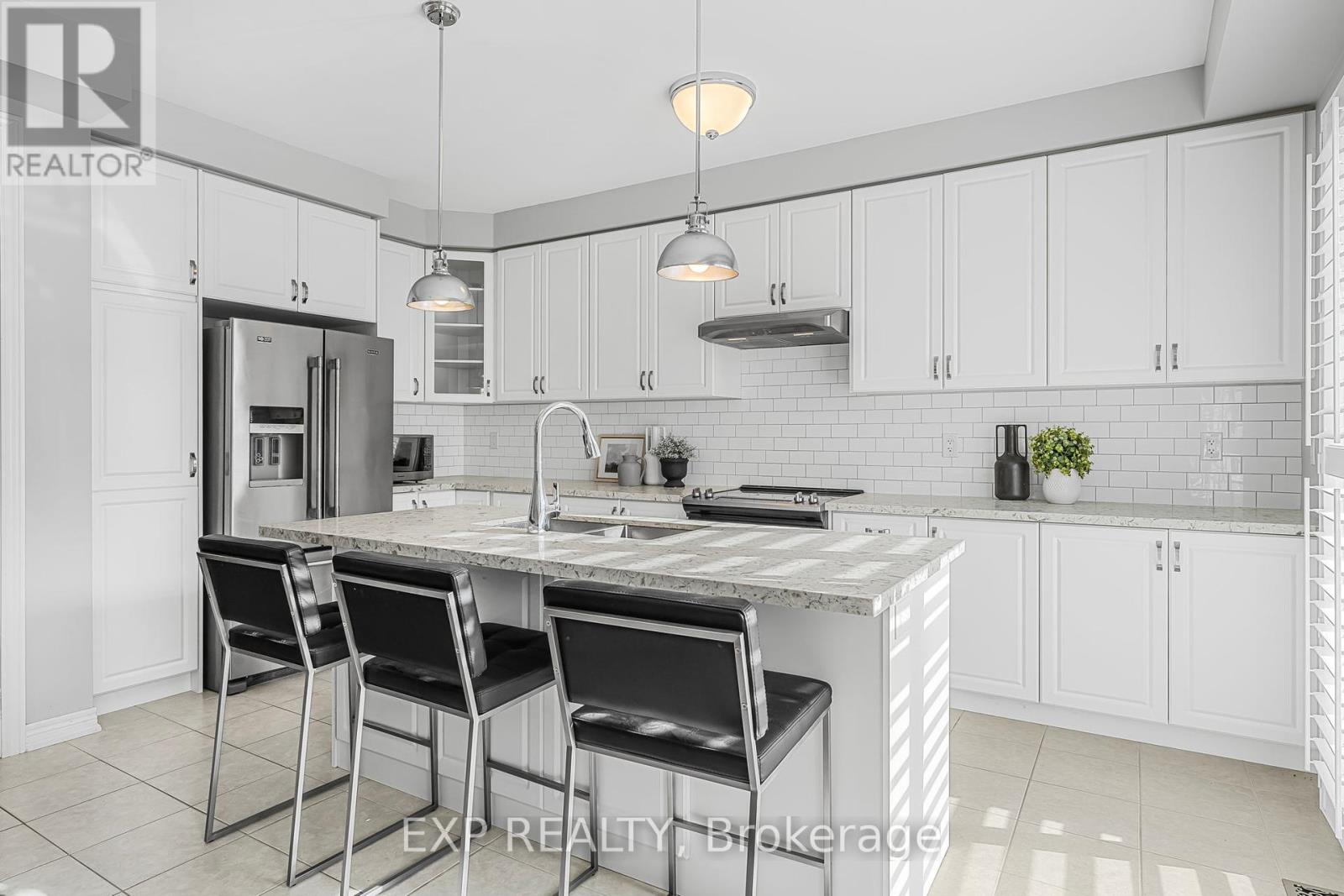 392 Grindstone Trail, Oakville, Ontario  L6H 0S1 - Photo 8 - W12408801