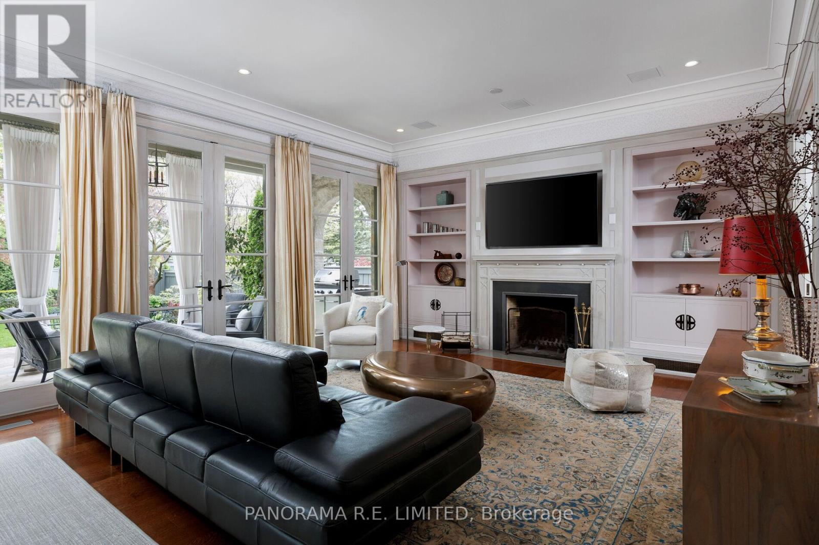 19 Graystone Gardens, Toronto, Ontario  M8Z 3C2 - Photo 13 - W12408881