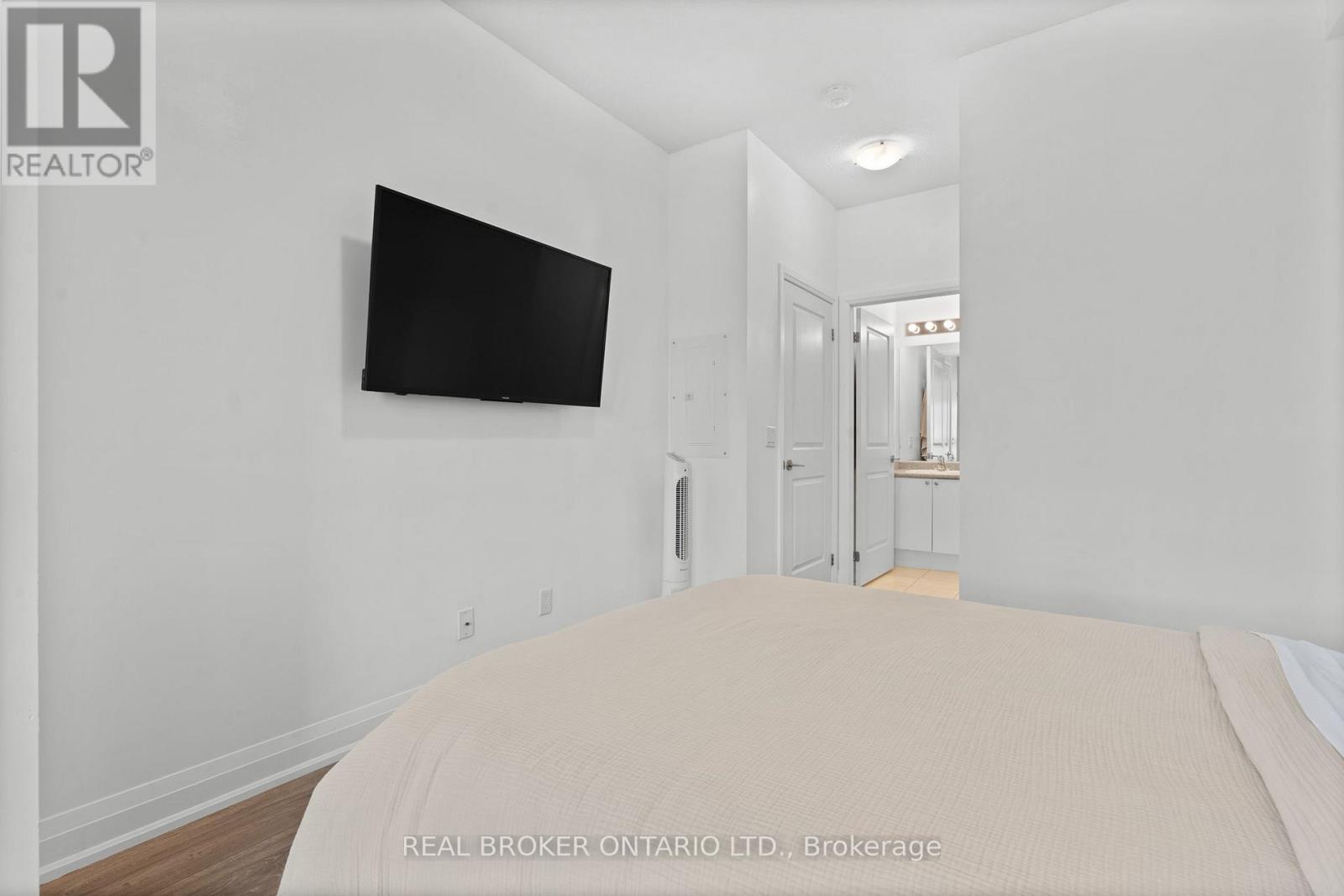 408 - 65 Yorkland Boulevard, Brampton, Ontario  L6P 4M5 - Photo 25 - W12408890