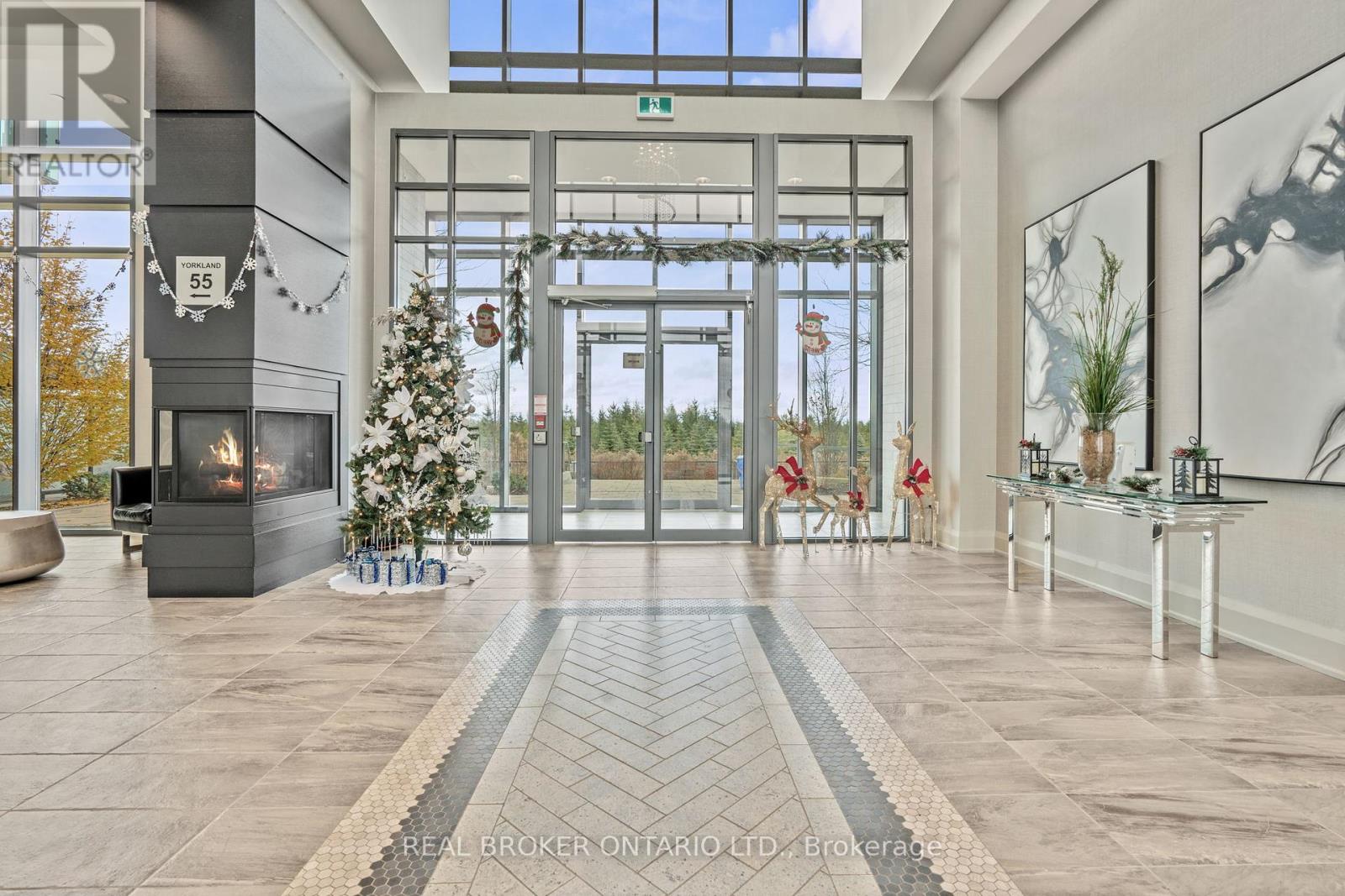 408 - 65 Yorkland Boulevard, Brampton, Ontario  L6P 4M5 - Photo 4 - W12408890