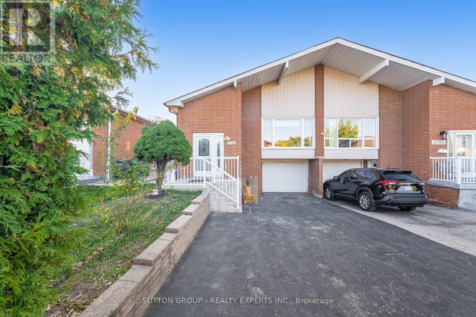 3783 Keenan Crescent, Mississauga, Ontario  L4T 3M1 - Photo 2 - W12408904