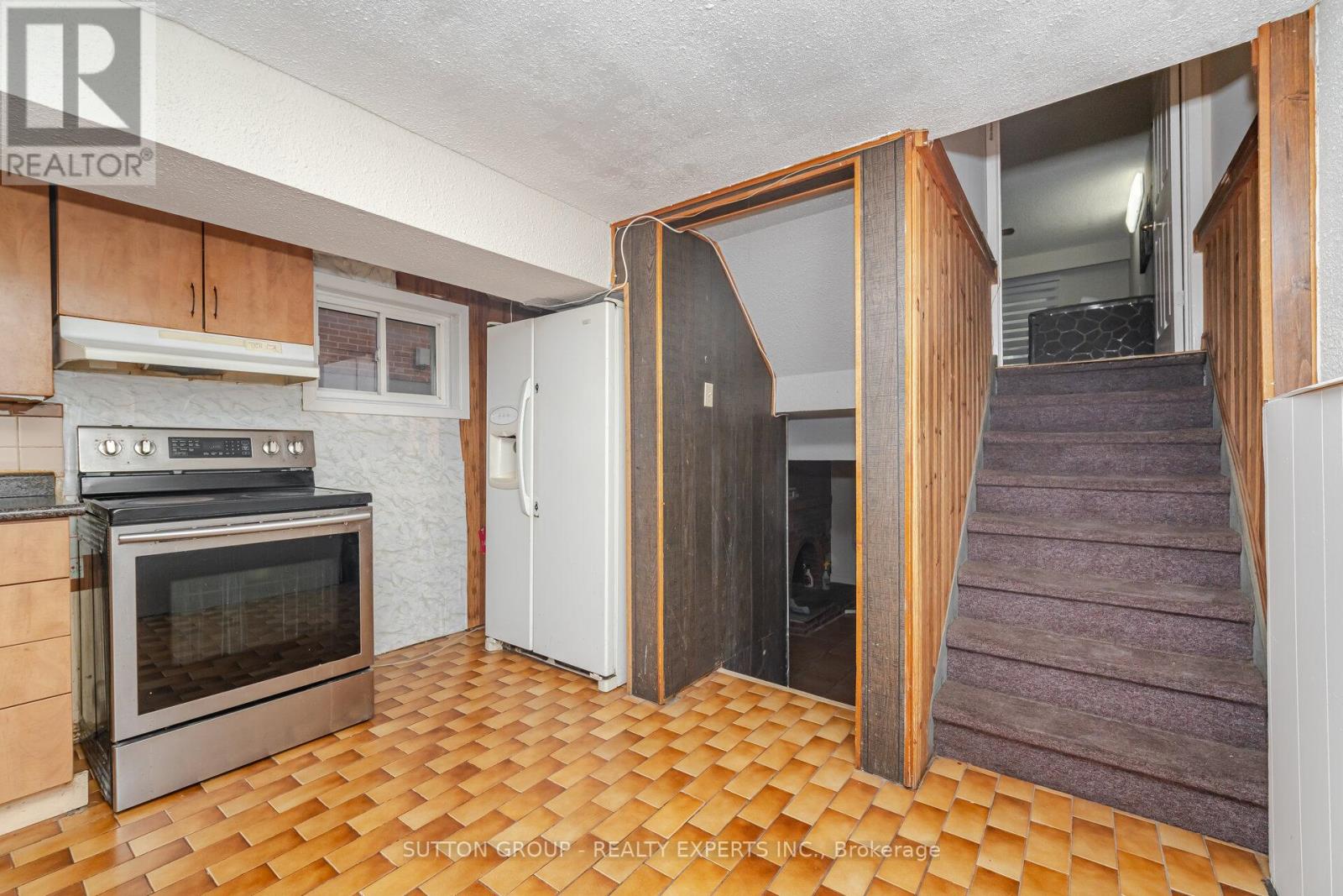 3783 Keenan Crescent, Mississauga, Ontario  L4T 3M1 - Photo 32 - W12408904