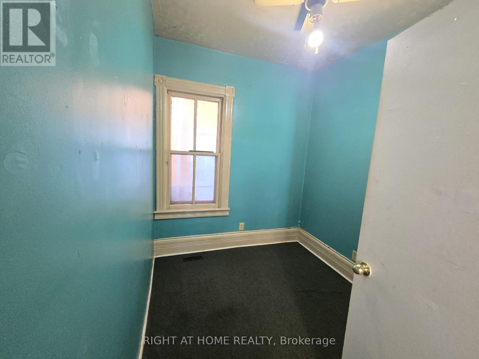 939 Wellington Street, Windsor, Ontario  N9A 5K2 - Photo 6 - X12408846